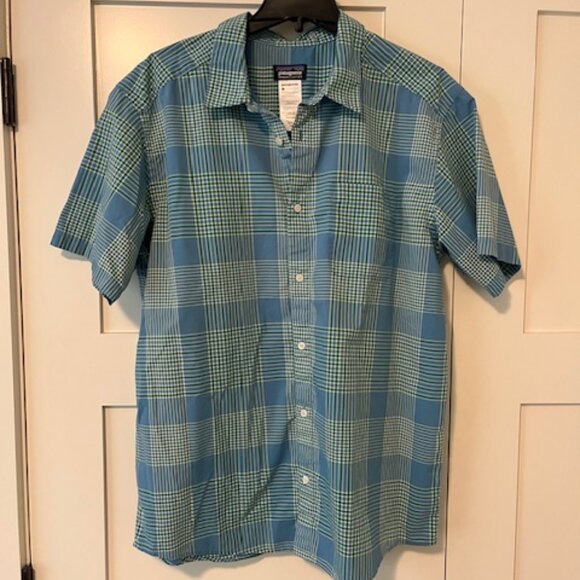 Short Sleeve Patagonia Shirt - Picture 1 of 5